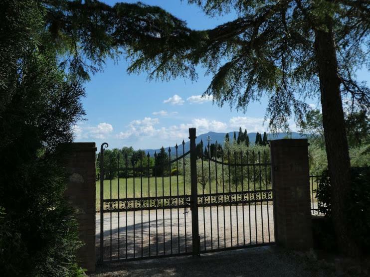 Апартаменты Casa Giuliana Чиуси Экстерьер фото